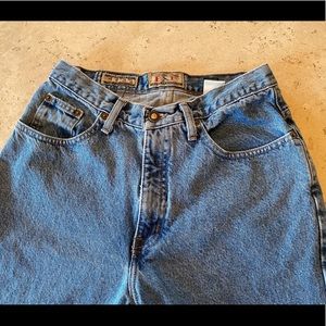 Express Vintage High Waisted Straight Leg Jeans.